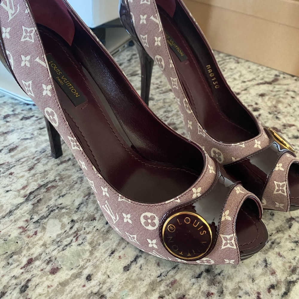 Louis Vuitton Vintage Peep Toe Heel